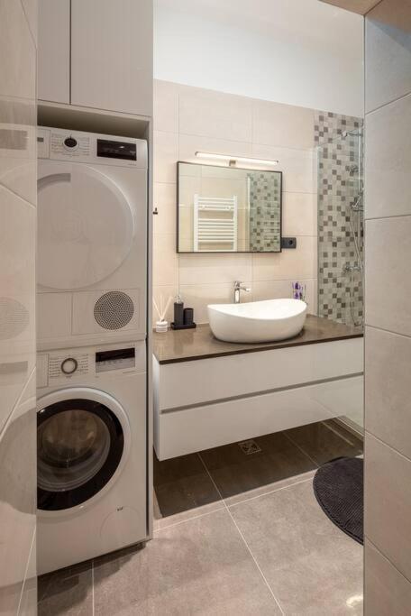 Apartman Drago 4* - 2 Minutes From The Town Centre Split Exterior foto